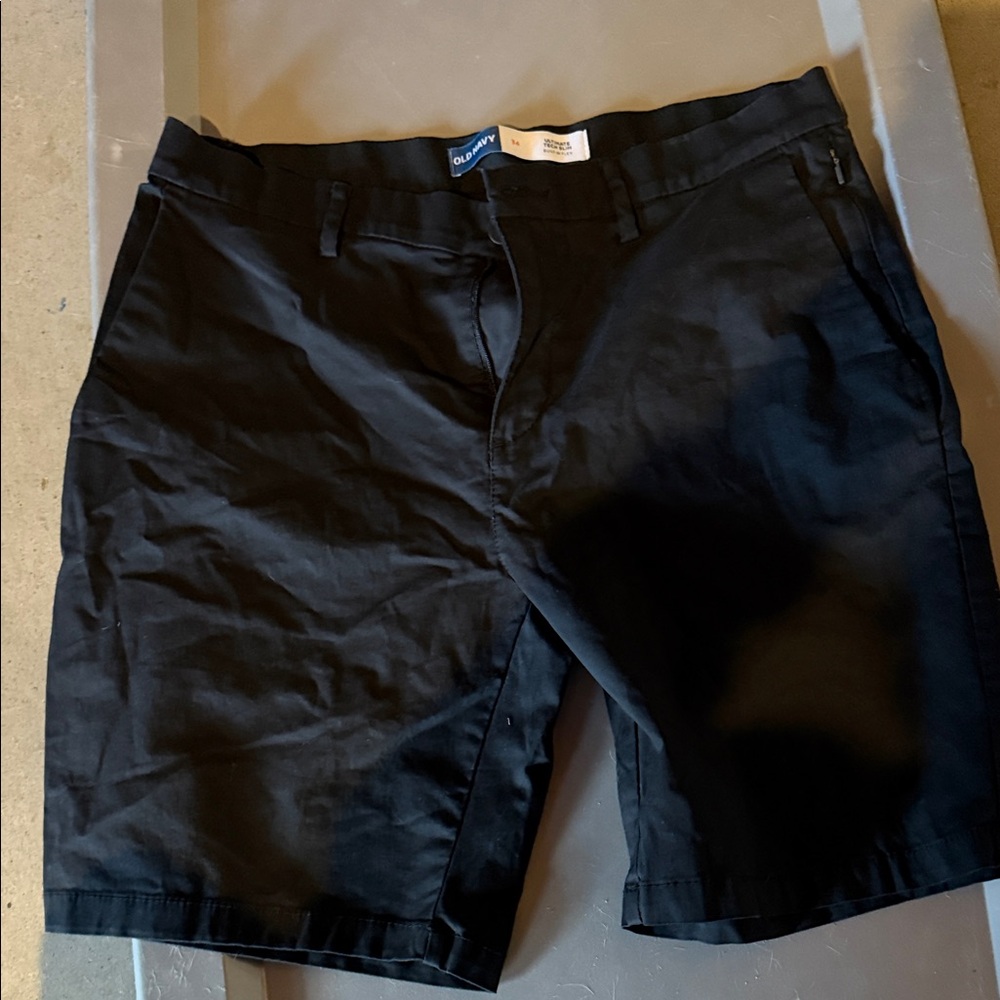 Old Navy Men's Black Flat Front Shorts